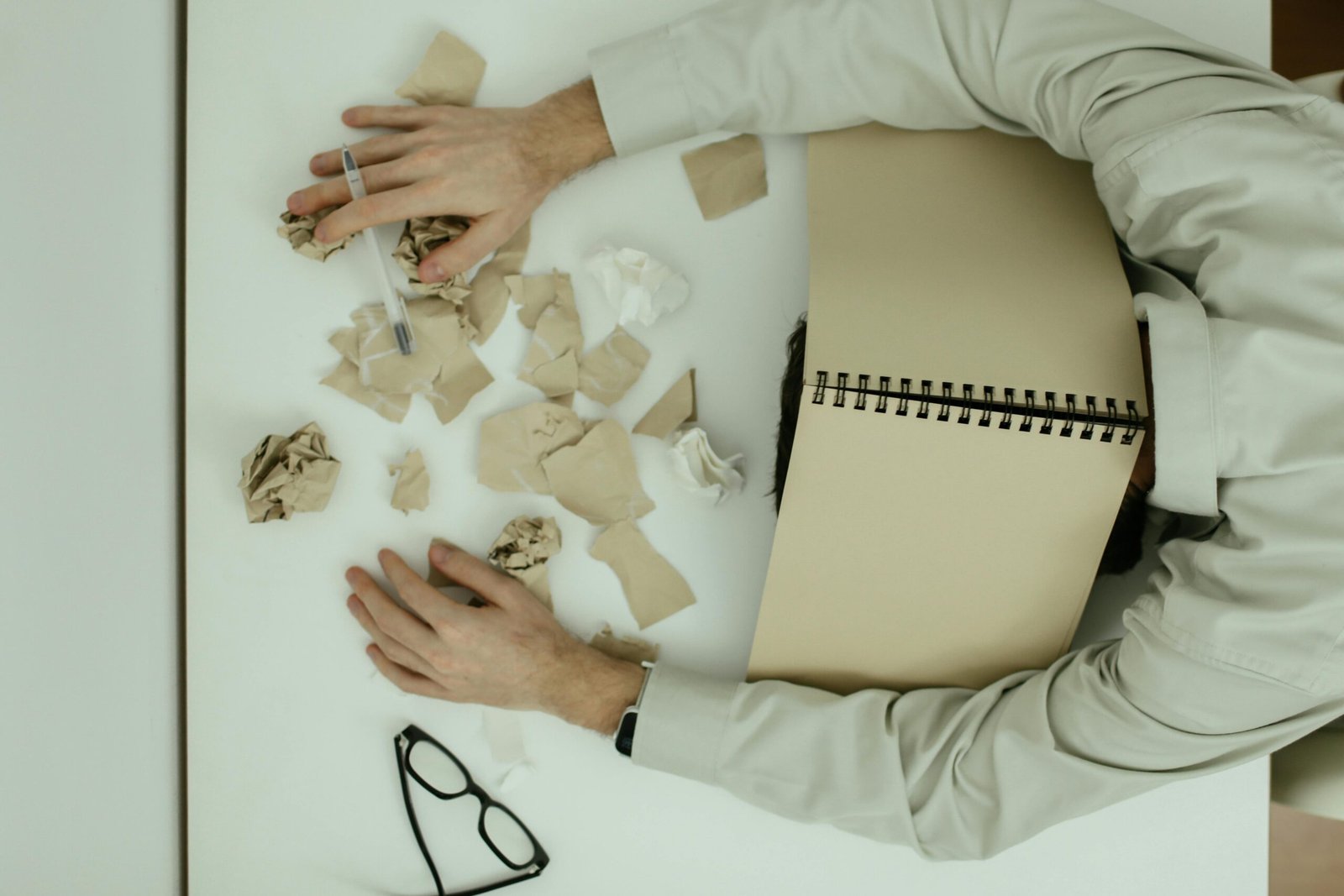 Pourquoi je suis épuisé·e par mon travail